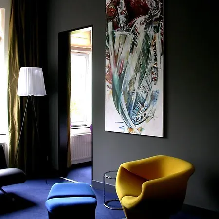 Apartment Kind Of Blue *